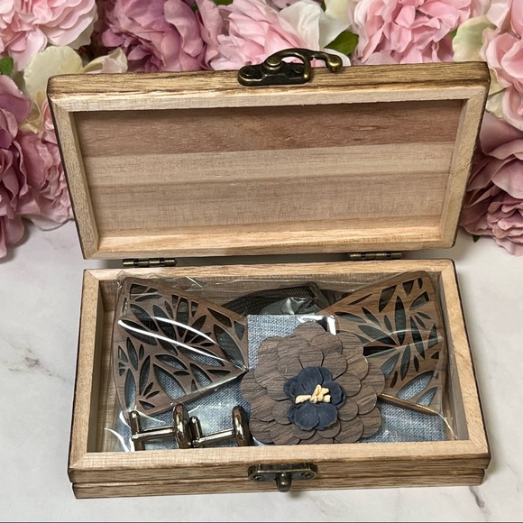 Handmade Wood Butterfly Bow Tie Cufflinks Blue Pocket Square & Boutonnière Set - Picture 14 of 16